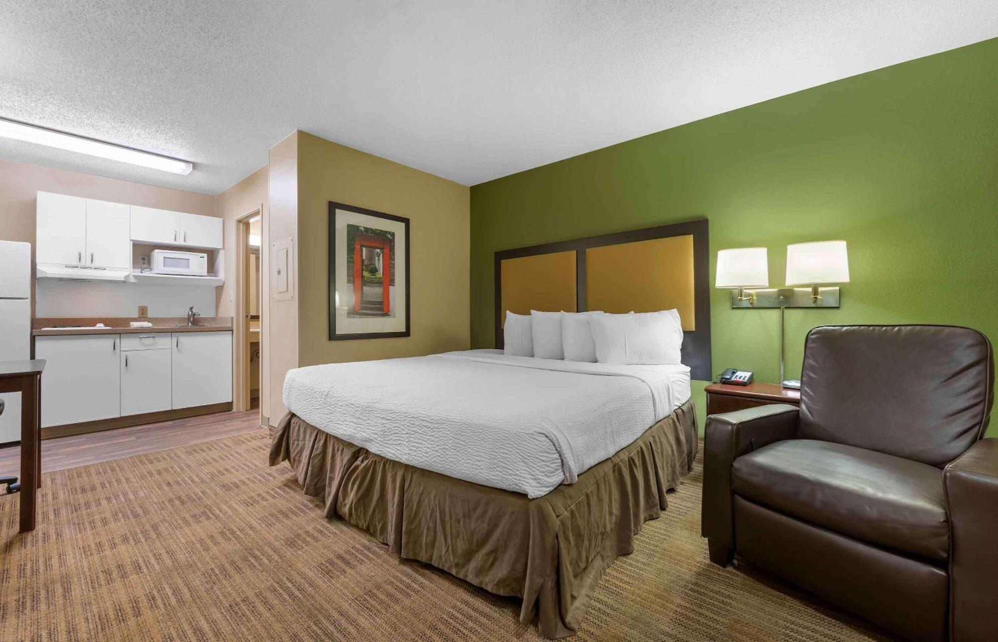 Extended America - - Northgate 2*
